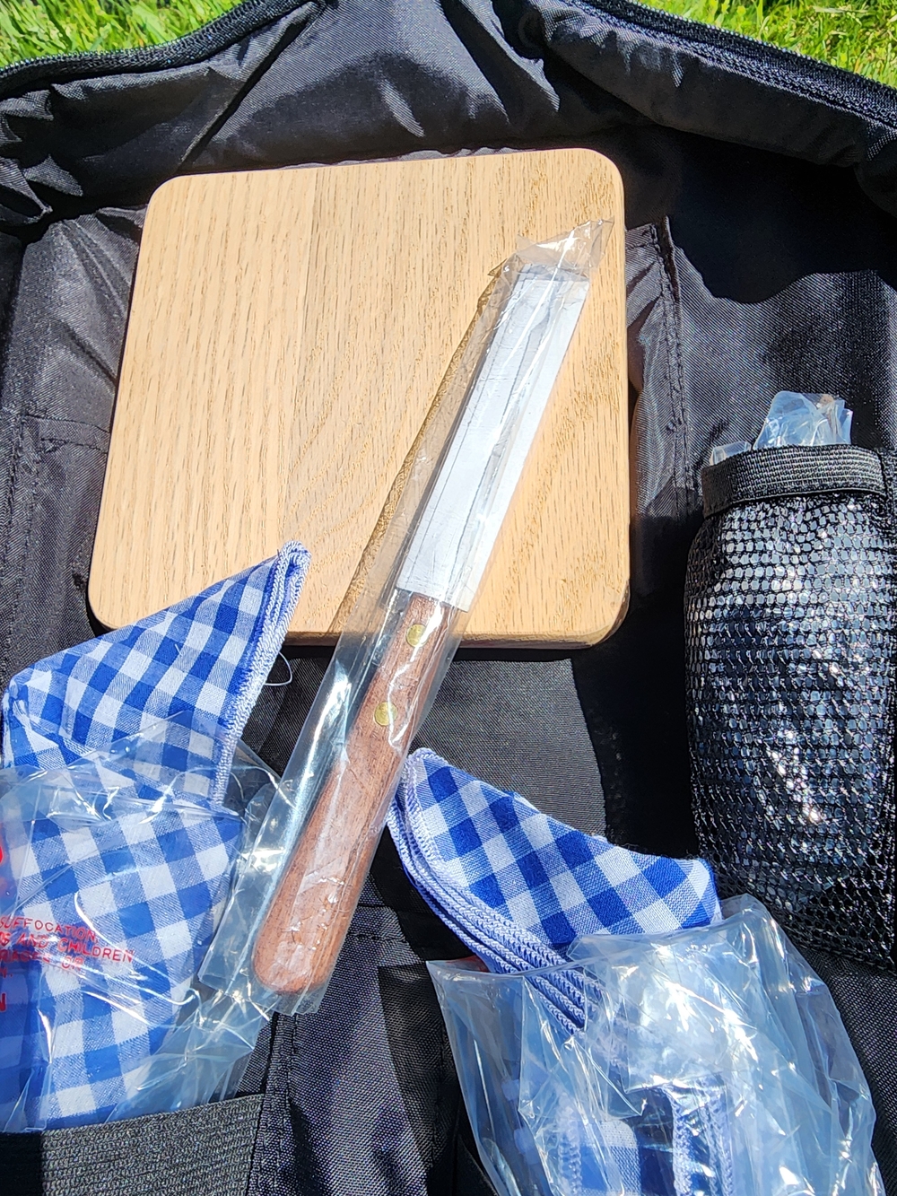 Navy Blue Picnic Backpack For Two - Picture 9 of 10